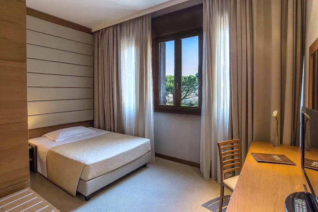 Occidental Aurelia Hotel Rome 4*,